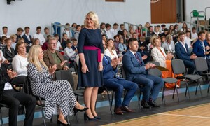 Zdjęice przedstawia uroczystą inaugurację roku szkolnego 2022/23 w SMS Zakopane