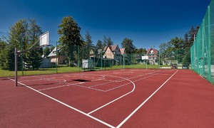 Zdjęcie przedstawia kompleks sportowy ZSMS Zakopane.