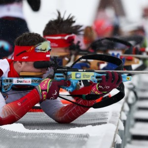 Zdjęcie zawodnika SMS Zakopane podczas XXXII OOM w biathlonie  w Kościelisku