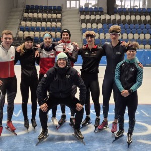 Zdjęcie przedstawia zawodników SMS Zakopane podczas wakacyjnego zgrupowania sportowego w Tomaszowie Mazowieckim